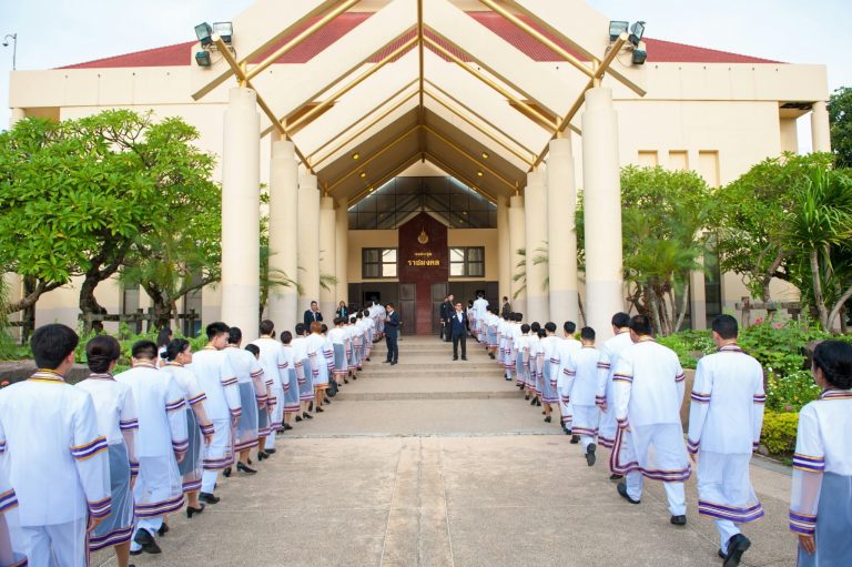 รับปริญญา ราชมงคลพระนคร